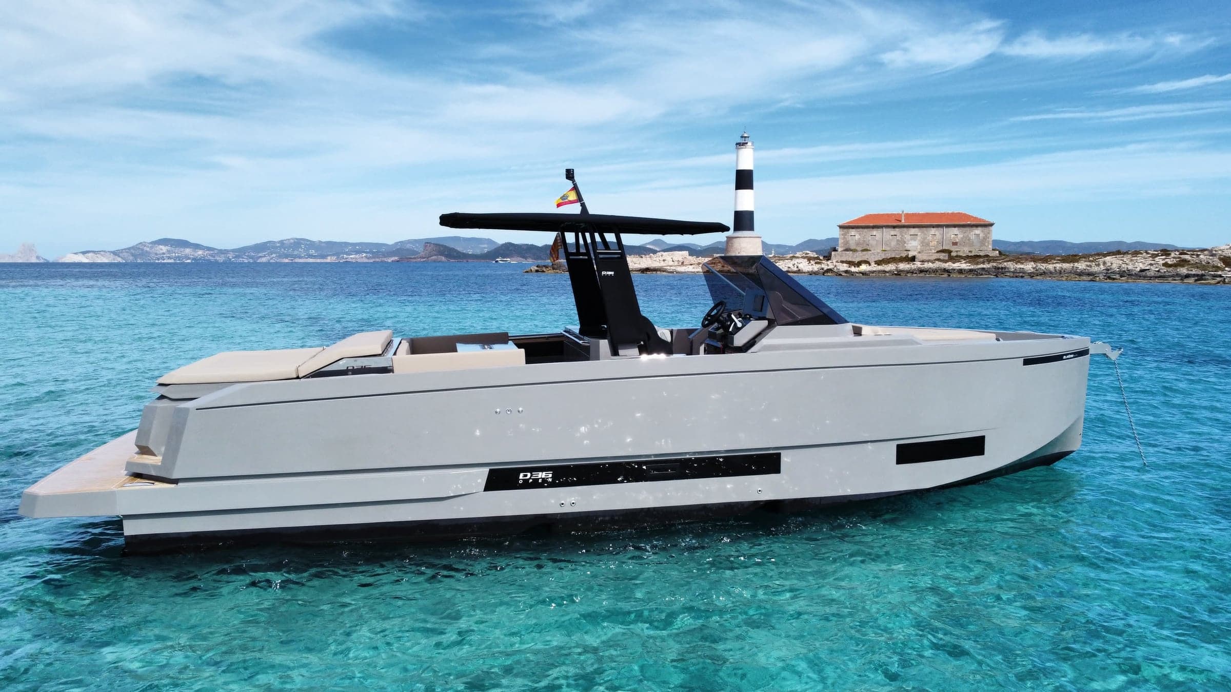 De Antonio D36 Open en alquiler en Ibiza