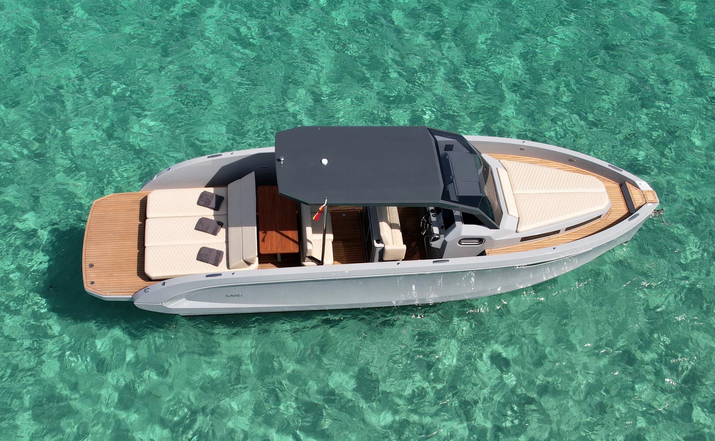 Rand 30 Escape "Just Passion" Lancha en alquiler Ibiza