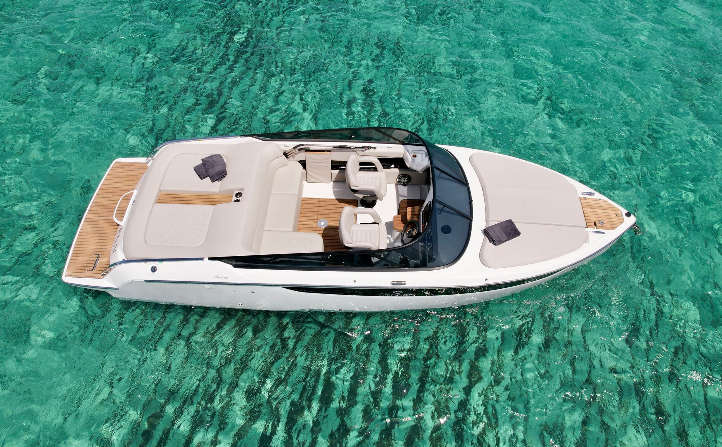 Cranchi E26 "Fun Der Hagen" Lancha en alquiler Ibiza