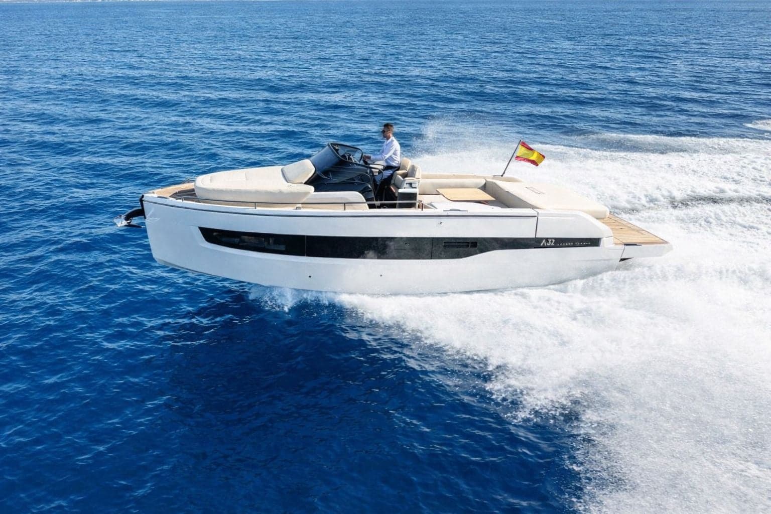Cranchi A32 "Danton" Lancha en alquiler Ibiza