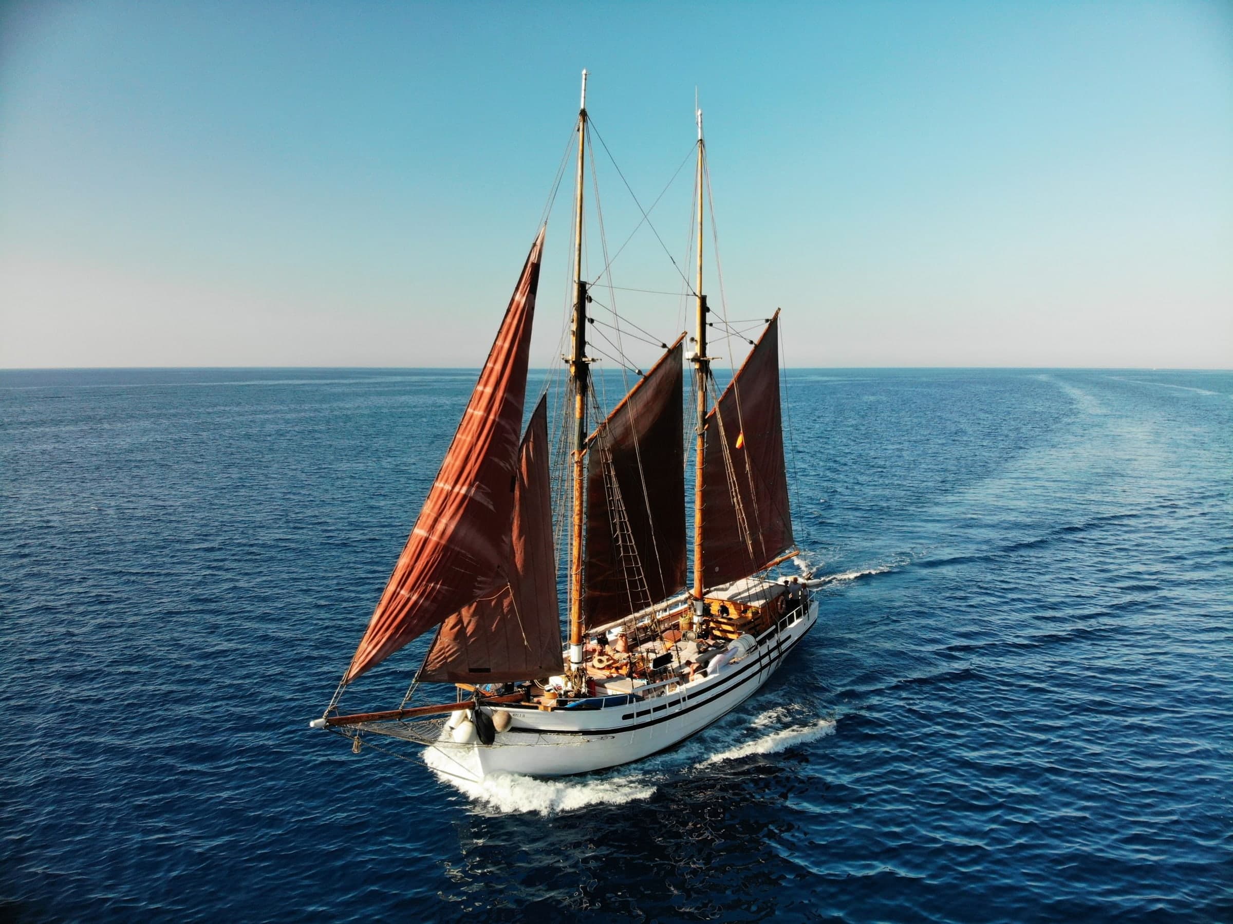 Goleta "SAGA" alquiler velero Ibiza
