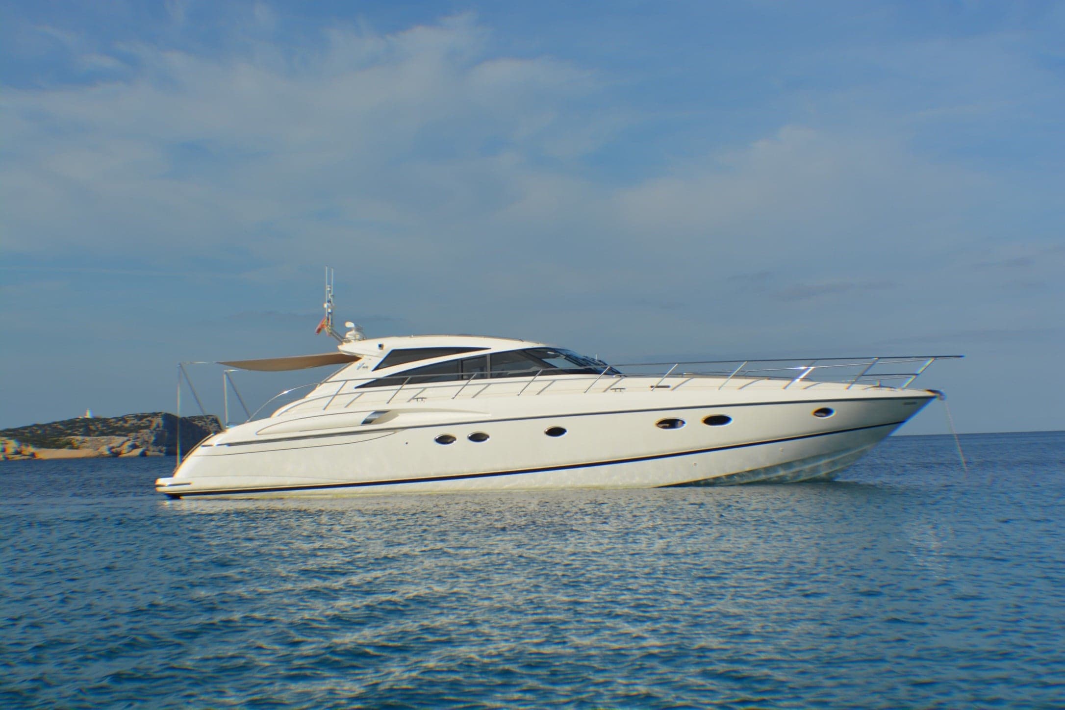 Princess V58 "Shaka Laka" Yate en alquiler Ibiza