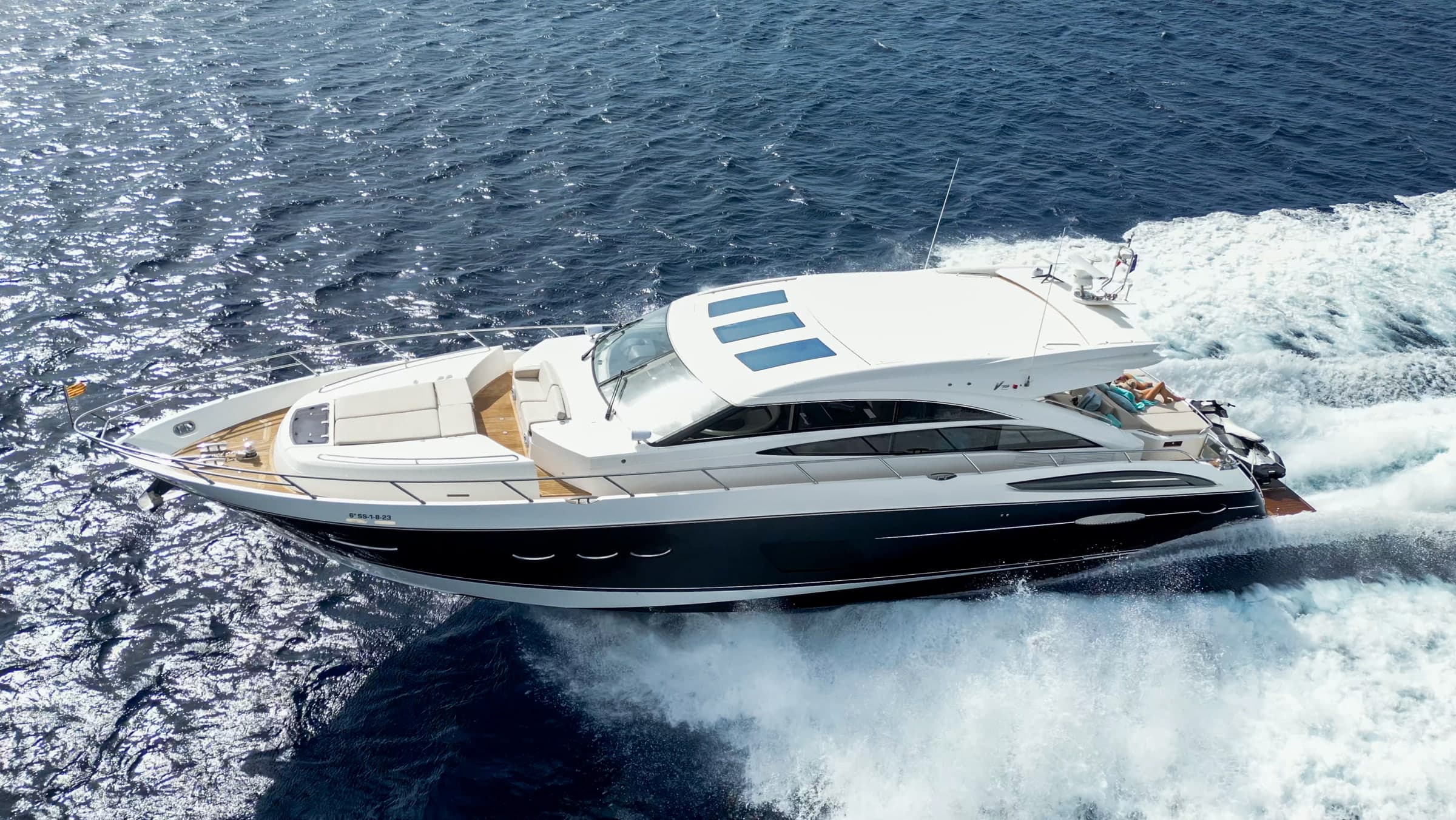 Princess V72 "Bliss" alquiler yate Ibiza